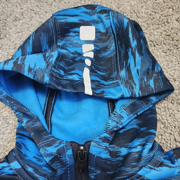 Nike toddler size 18 month dri fit zipped sweatshirt. Lightly worn - Picture 2 of 5